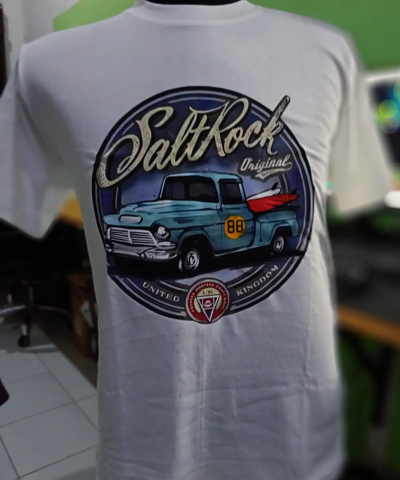 Real Pick kaos santai